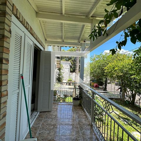 Casa à venda com 140m², 3 quartos e 2 vagasSacada da Suíte