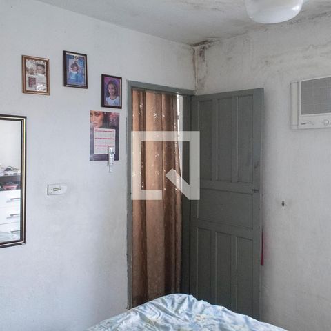 Casa à venda com 130m², 5 quartos e 2 vagas Casa à venda com 130m², 5 quartos e 2 vagasQuarto 1 casa 1