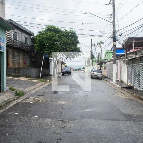 Casa à venda com 130m², 5 quartos e 2 vagas Casa à venda com 130m², 5 quartos e 2 vagasVista da Rua