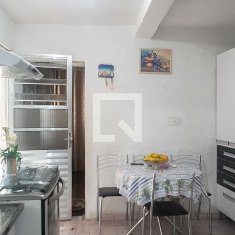 Casa à venda com 130m², 5 quartos e 2 vagas Casa à venda com 130m², 5 quartos e 2 vagasCozinha casa 1