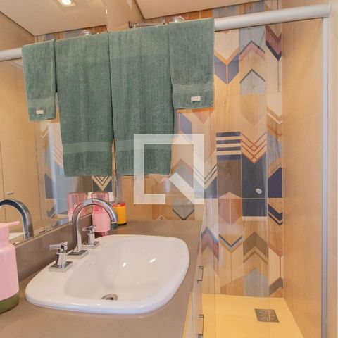 Casa à venda com 340m², 3 quartos e 3 vagasBanheiro Corredor