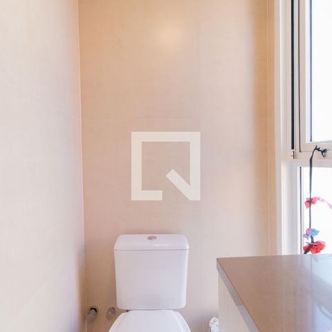 Casa à venda com 340m², 3 quartos e 3 vagasBanheiro Corredor