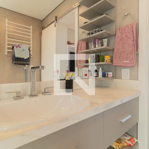 Casa à venda com 340m², 3 quartos e 3 vagasBanheiro da Suíte