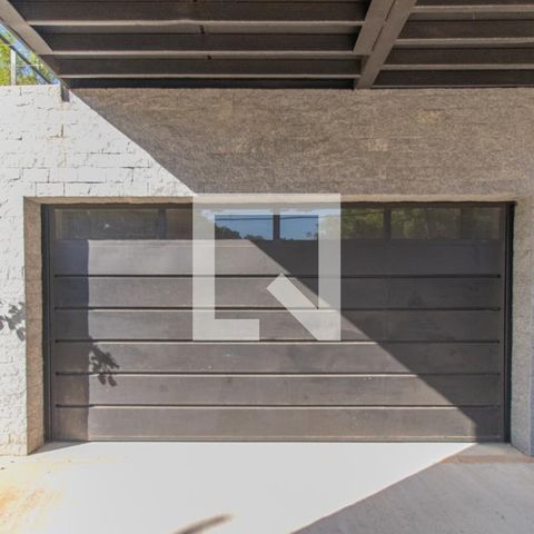 Casa à venda com 340m², 3 quartos e 3 vagasGaragem
