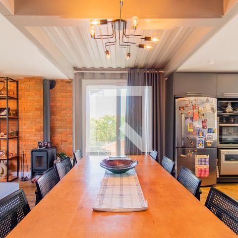 Casa à venda com 340m², 3 quartos e 3 vagasSala