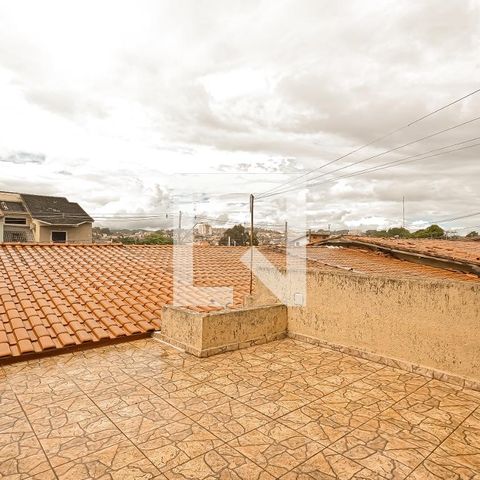 Casa à venda com 180m², 4 quartos e 2 vagas Casa à venda com 180m², 4 quartos e 2 vagasÁrea de Serviço