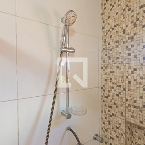 Casa à venda com 180m², 4 quartos e 2 vagas Casa à venda com 180m², 4 quartos e 2 vagasBanheiro de serviço