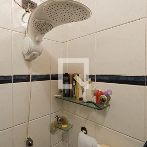 Casa à venda com 180m², 4 quartos e 2 vagas Casa à venda com 180m², 4 quartos e 2 vagasBanheiro