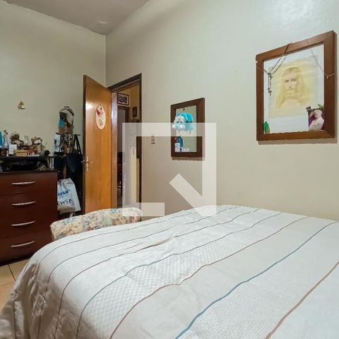 Casa à venda com 180m², 4 quartos e 2 vagas Casa à venda com 180m², 4 quartos e 2 vagasQuarto 1