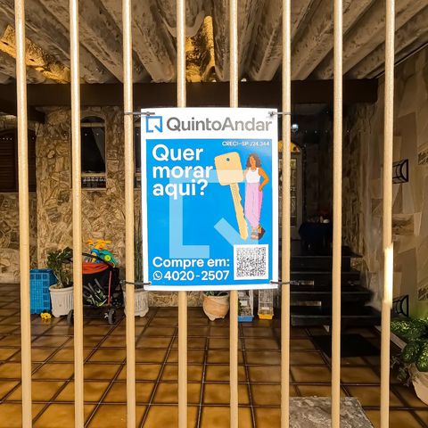 Casa à venda com 180m², 4 quartos e 2 vagas Casa à venda com 180m², 4 quartos e 2 vagasPlaca