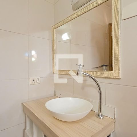 Casa à venda com 180m², 4 quartos e 2 vagas Casa à venda com 180m², 4 quartos e 2 vagasBanheiro de serviço