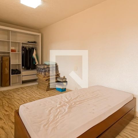 Casa à venda com 180m², 4 quartos e 2 vagas Casa à venda com 180m², 4 quartos e 2 vagasQuarto de Serviço