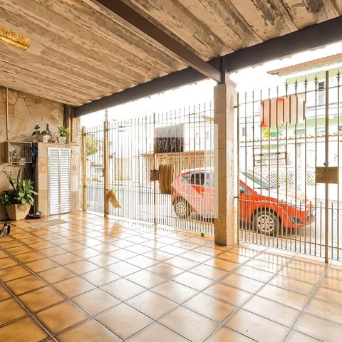 Casa à venda com 180m², 4 quartos e 2 vagas Casa à venda com 180m², 4 quartos e 2 vagasGaragem