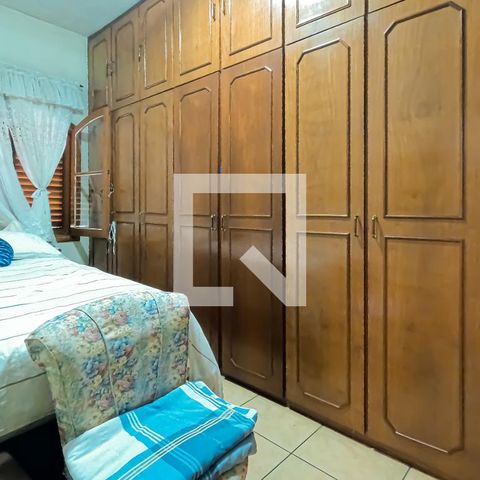 Casa à venda com 180m², 4 quartos e 2 vagas Casa à venda com 180m², 4 quartos e 2 vagasQuarto 1