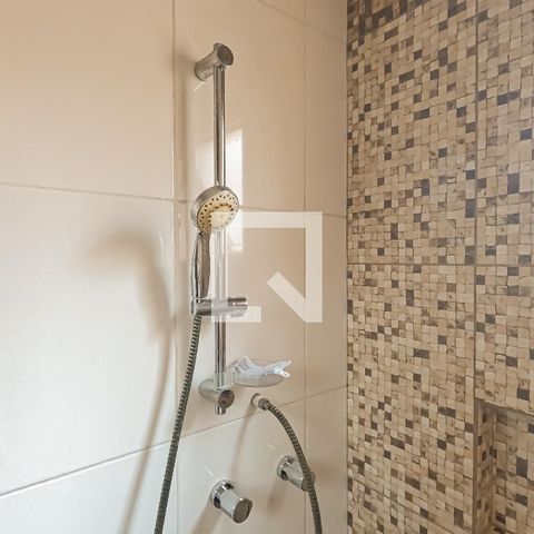 Casa à venda com 180m², 4 quartos e 2 vagas Casa à venda com 180m², 4 quartos e 2 vagasBanheiro da Suíte