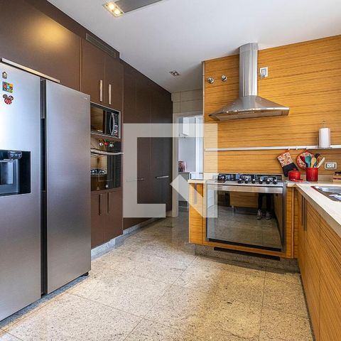 Apartamento à venda com 264m², 4 quartos e 5 vagasCozinha
