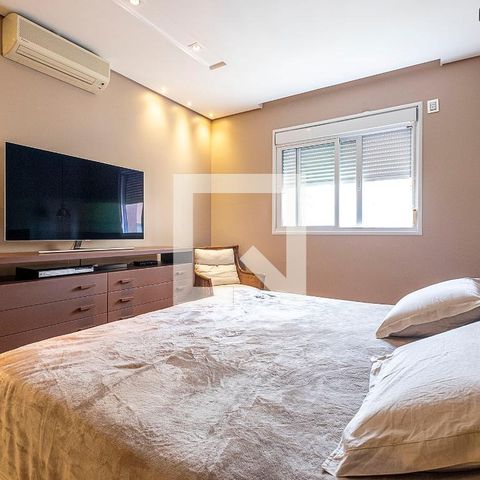 Apartamento à venda com 264m², 4 quartos e 5 vagasSuíte 1