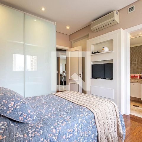 Apartamento à venda com 264m², 4 quartos e 5 vagasSuíte 2