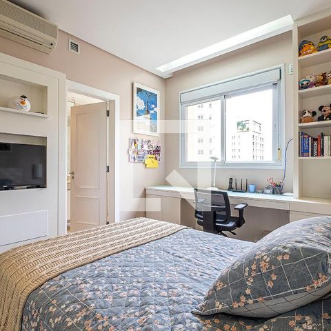 Apartamento à venda com 264m², 4 quartos e 5 vagasSuíte 2