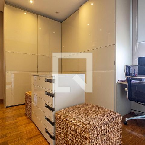 Apartamento à venda com 264m², 4 quartos e 5 vagasSuíte 1 - Closet