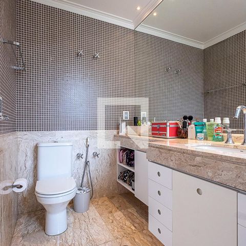 Apartamento à venda com 264m², 4 quartos e 5 vagasSuíte 2 - Banheiro