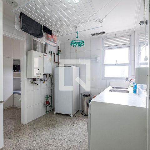 Apartamento à venda com 264m², 4 quartos e 5 vagasÁrea de Serviço
