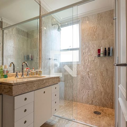 Apartamento à venda com 264m², 4 quartos e 5 vagasSuíte 2 - Banheiro