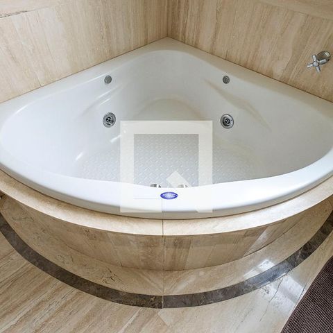 Apartamento à venda com 264m², 4 quartos e 5 vagasSuíte 1 - Banheiro