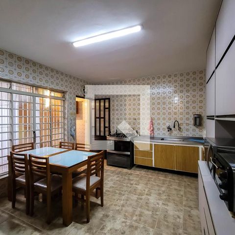 Casa para alugar com 174m², 4 quartos e 2 vagas Casa para alugar com 174m², 4 quartos e 2 vagasCozinha