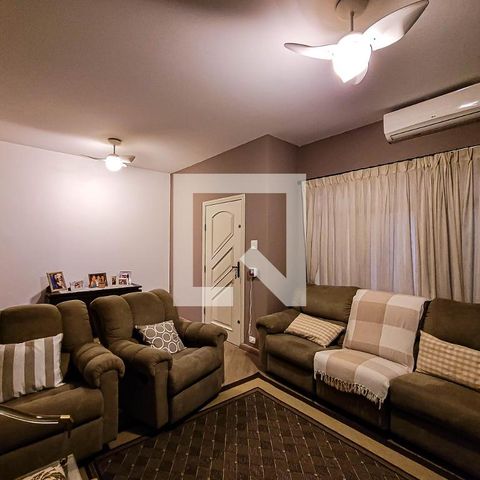 Casa para alugar com 174m², 4 quartos e 2 vagas Casa para alugar com 174m², 4 quartos e 2 vagasSala