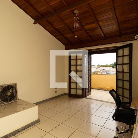 Casa à venda com 150m², 3 quartos e 2 vagasQuarto Suíte