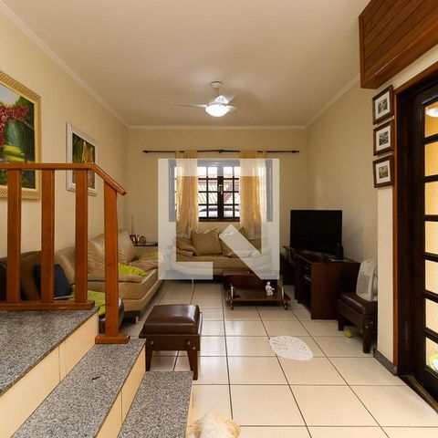 Casa à venda com 150m², 3 quartos e 2 vagasSala