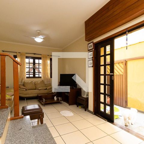 Casa à venda com 150m², 3 quartos e 2 vagasSala