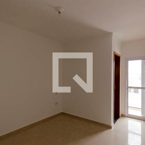 Casa à venda com 100m², 3 quartos e 2 vagas Casa à venda com 100m², 3 quartos e 2 vagasSuíte