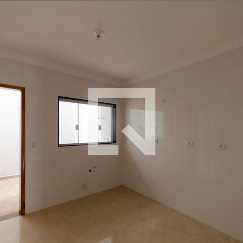 Casa à venda com 100m², 3 quartos e 2 vagas Casa à venda com 100m², 3 quartos e 2 vagasCozinha