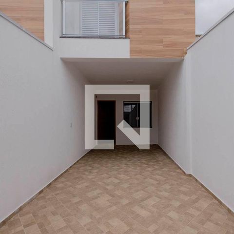 Casa à venda com 100m², 3 quartos e 2 vagas Casa à venda com 100m², 3 quartos e 2 vagasGaragem