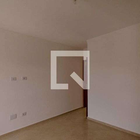Casa à venda com 100m², 3 quartos e 2 vagas Casa à venda com 100m², 3 quartos e 2 vagasSuíte