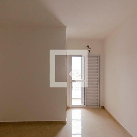 Casa à venda com 100m², 3 quartos e 2 vagas Casa à venda com 100m², 3 quartos e 2 vagasSuíte
