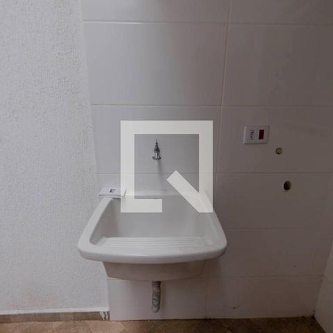 Casa à venda com 100m², 3 quartos e 2 vagas Casa à venda com 100m², 3 quartos e 2 vagasÁrea de Serviço