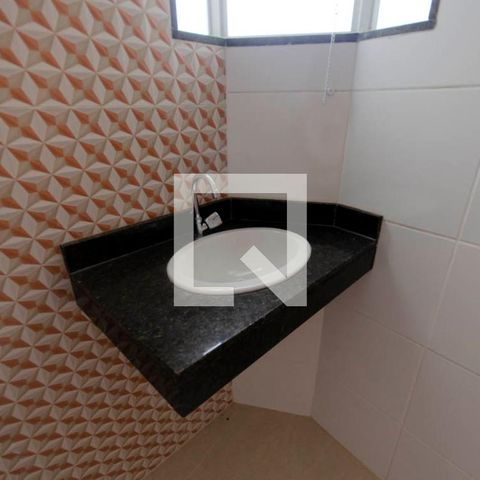 Casa à venda com 100m², 3 quartos e 2 vagas Casa à venda com 100m², 3 quartos e 2 vagasBanheiro Suíte