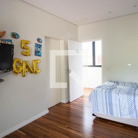 Casa de condomínio à venda com 405m², 3 quartos e 2 vagas Casa de condomínio à venda com 405m², 3 quartos e 2 vagasSuíte 1