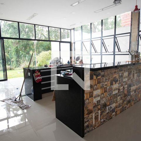 Casa de condomínio à venda com 405m², 3 quartos e 2 vagas Casa de condomínio à venda com 405m², 3 quartos e 2 vagasCozinha