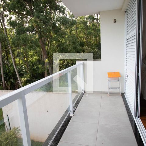 Casa de condomínio à venda com 405m², 3 quartos e 2 vagas Casa de condomínio à venda com 405m², 3 quartos e 2 vagasVaranda suíte 2