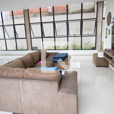Casa de condomínio à venda com 405m², 3 quartos e 2 vagas Casa de condomínio à venda com 405m², 3 quartos e 2 vagasSala 2