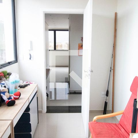 Casa de condomínio à venda com 405m², 3 quartos e 2 vagas Casa de condomínio à venda com 405m², 3 quartos e 2 vagasEscritório