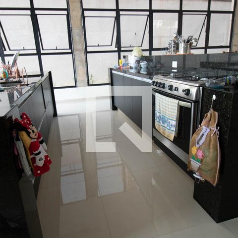 Casa de condomínio à venda com 405m², 3 quartos e 2 vagas Casa de condomínio à venda com 405m², 3 quartos e 2 vagasCozinha