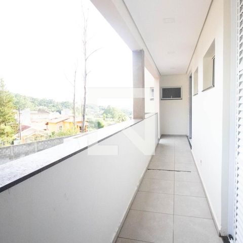 Casa de condomínio à venda com 405m², 3 quartos e 2 vagas Casa de condomínio à venda com 405m², 3 quartos e 2 vagasVaranda