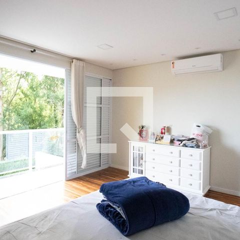 Casa de condomínio à venda com 405m², 3 quartos e 2 vagas Casa de condomínio à venda com 405m², 3 quartos e 2 vagasSuíte 2