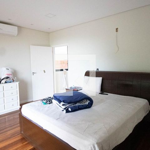 Casa de condomínio à venda com 405m², 3 quartos e 2 vagas Casa de condomínio à venda com 405m², 3 quartos e 2 vagasSuíte 2