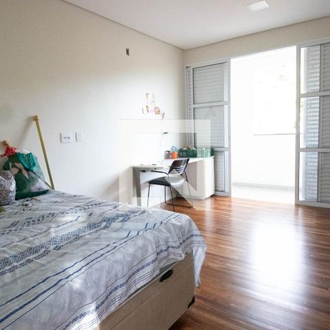 Casa de condomínio à venda com 405m², 3 quartos e 2 vagas Casa de condomínio à venda com 405m², 3 quartos e 2 vagasSuíte 1